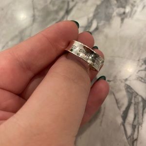 Tiffany band ring